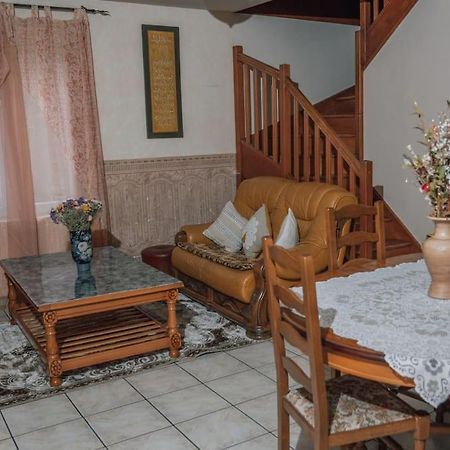 Апартаменты La Perle Rose Only Women Femmes Uniquement Венисьё Экстерьер фото